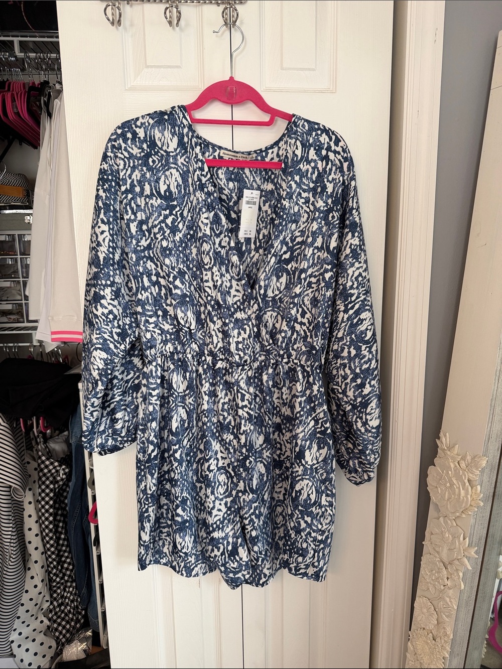 BNWT Abercrombie long sleeve romper size large